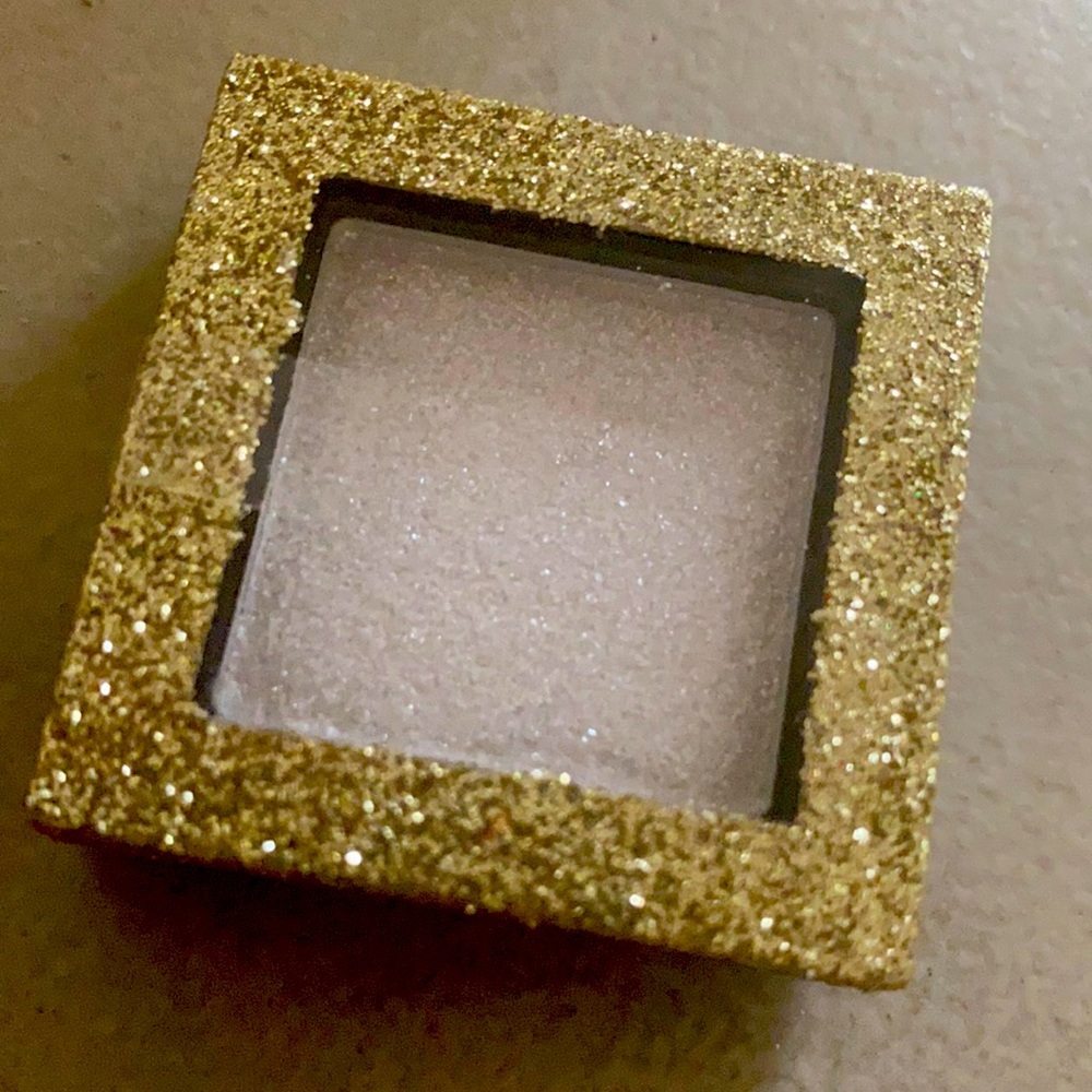 Eyeshadow single
